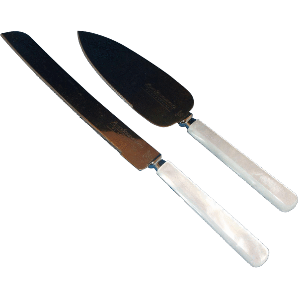 Cake server